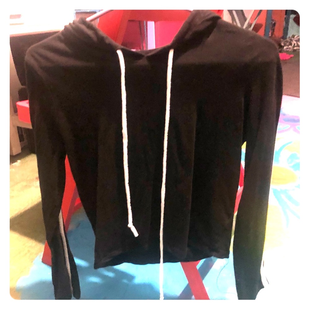 Hooded long sleeve shirt